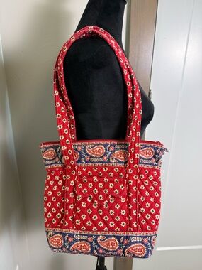 Vera Bradley Vintage Americana Paisley Red Blue Quilted Cotton Shoulder Bag Lg